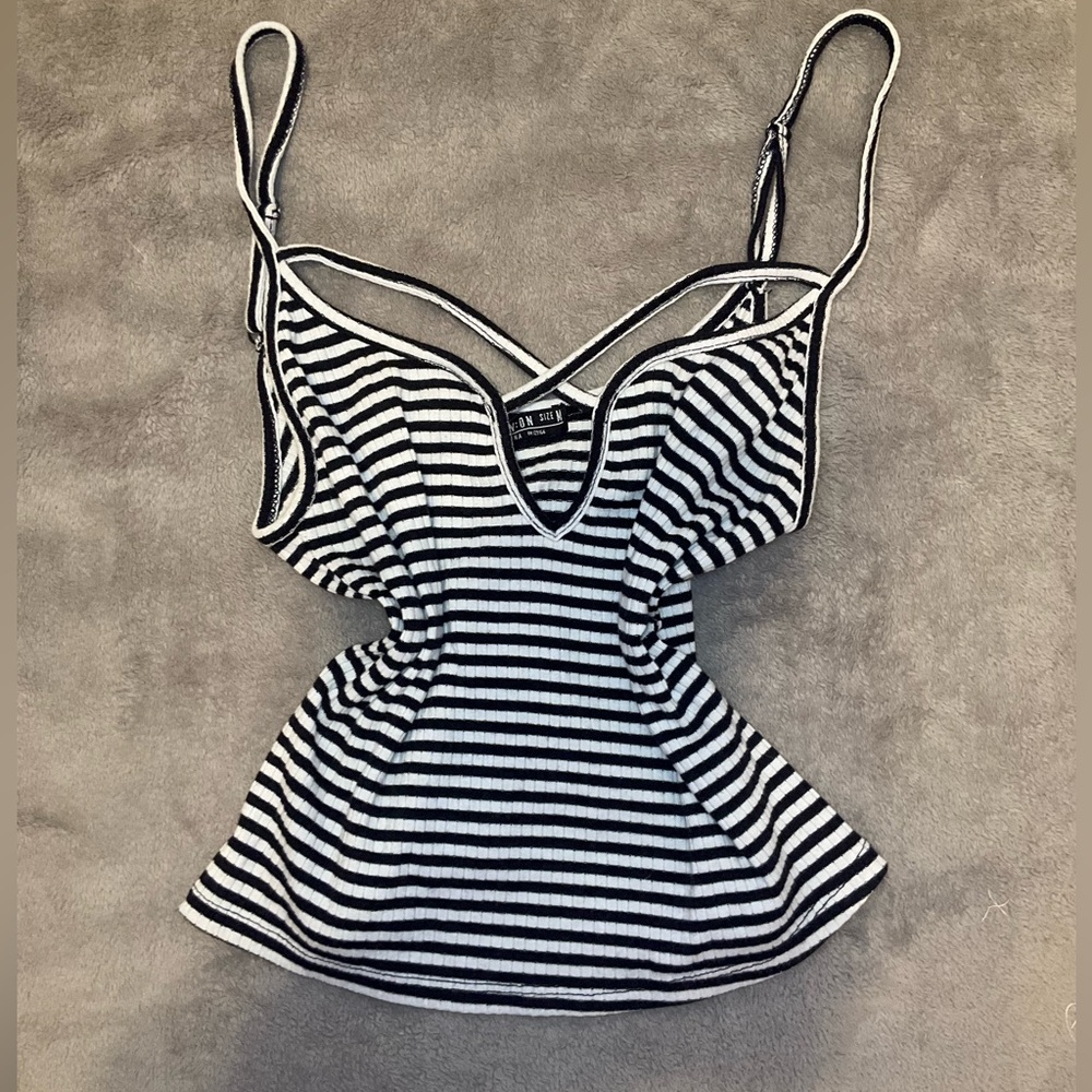 Black and white crop top